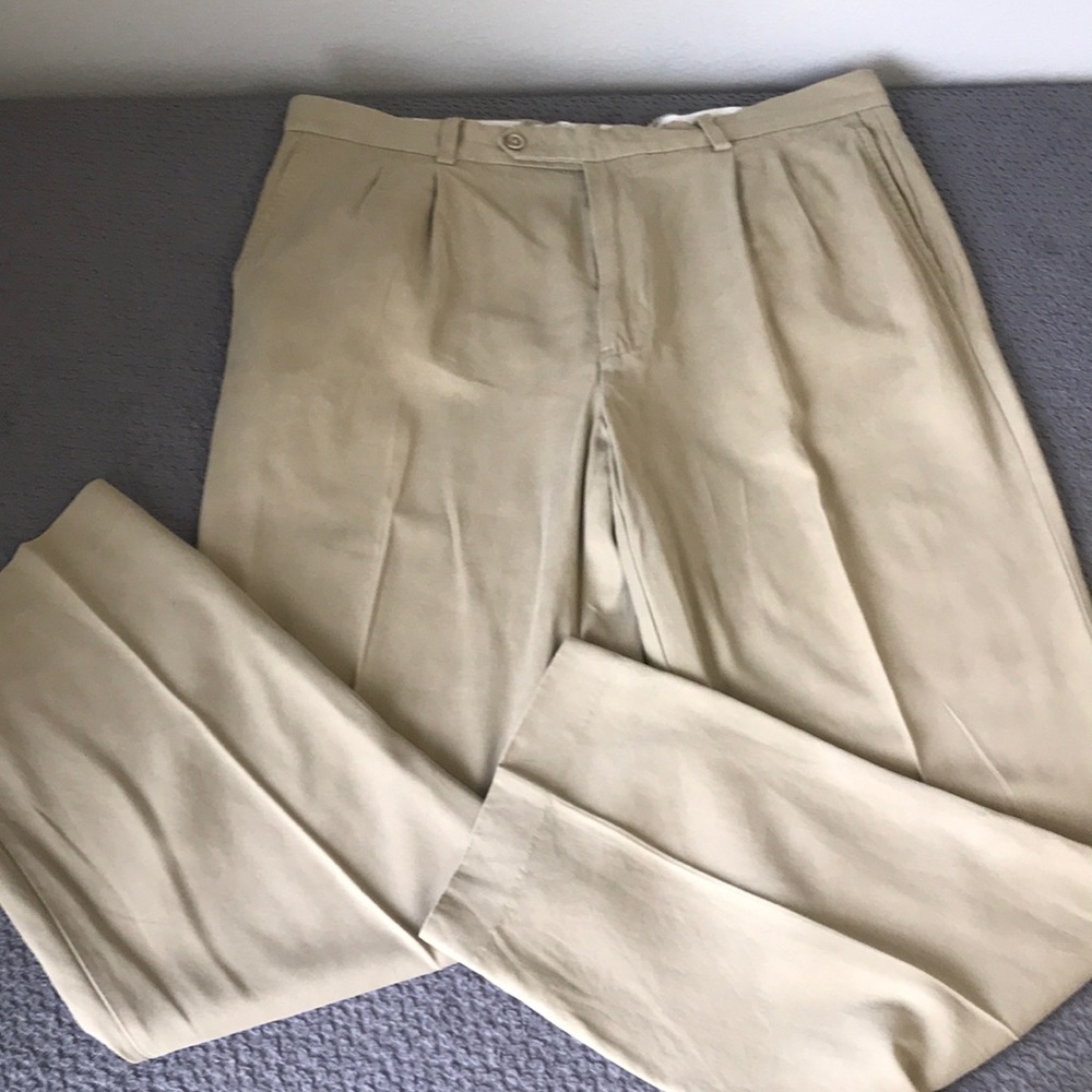 Tommy Bahama khaki